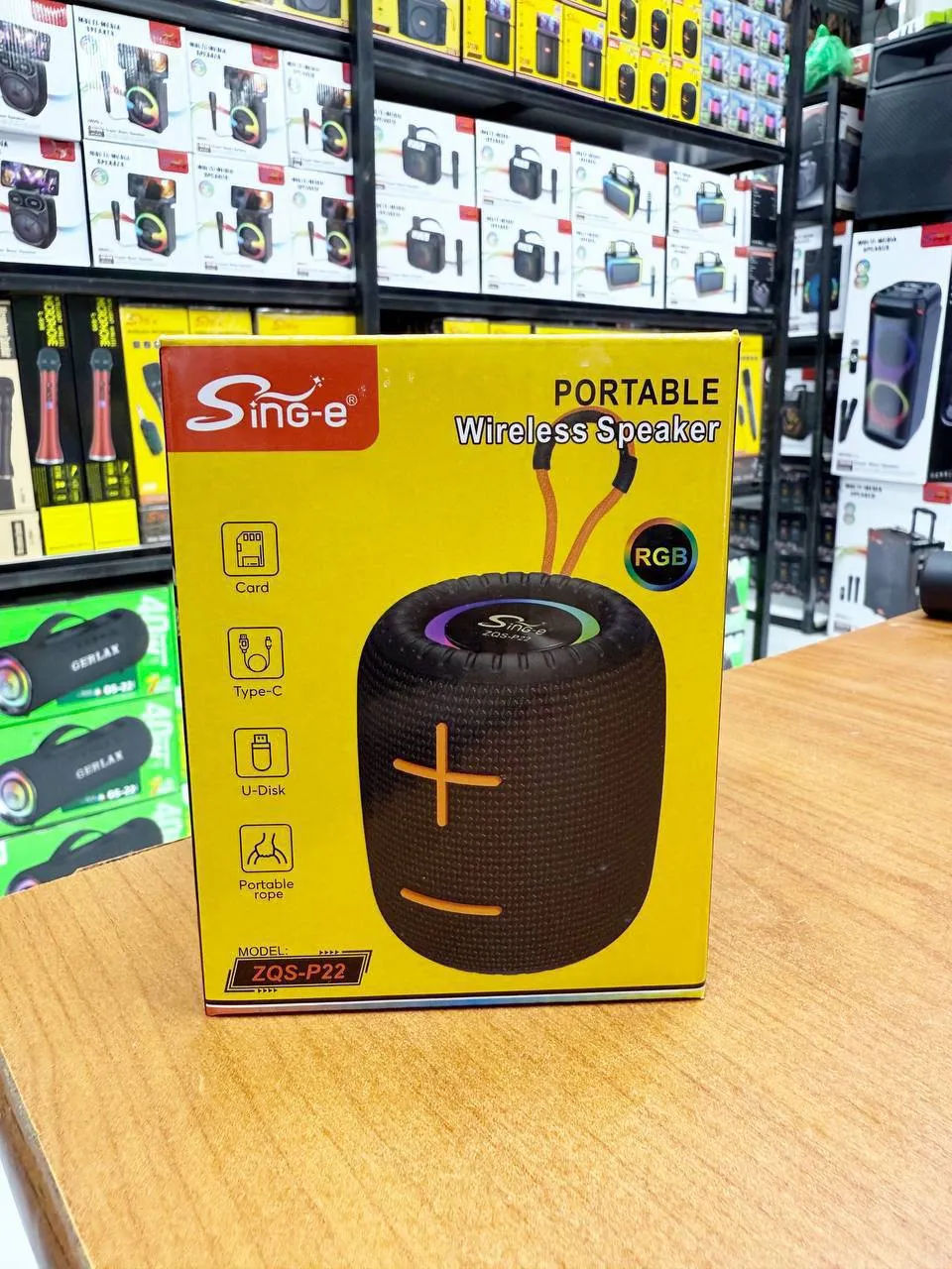 Портативная Bluetooth-колонка Sing-e ZQS-P22 с RGB-подсветкой и встроенным ремешком